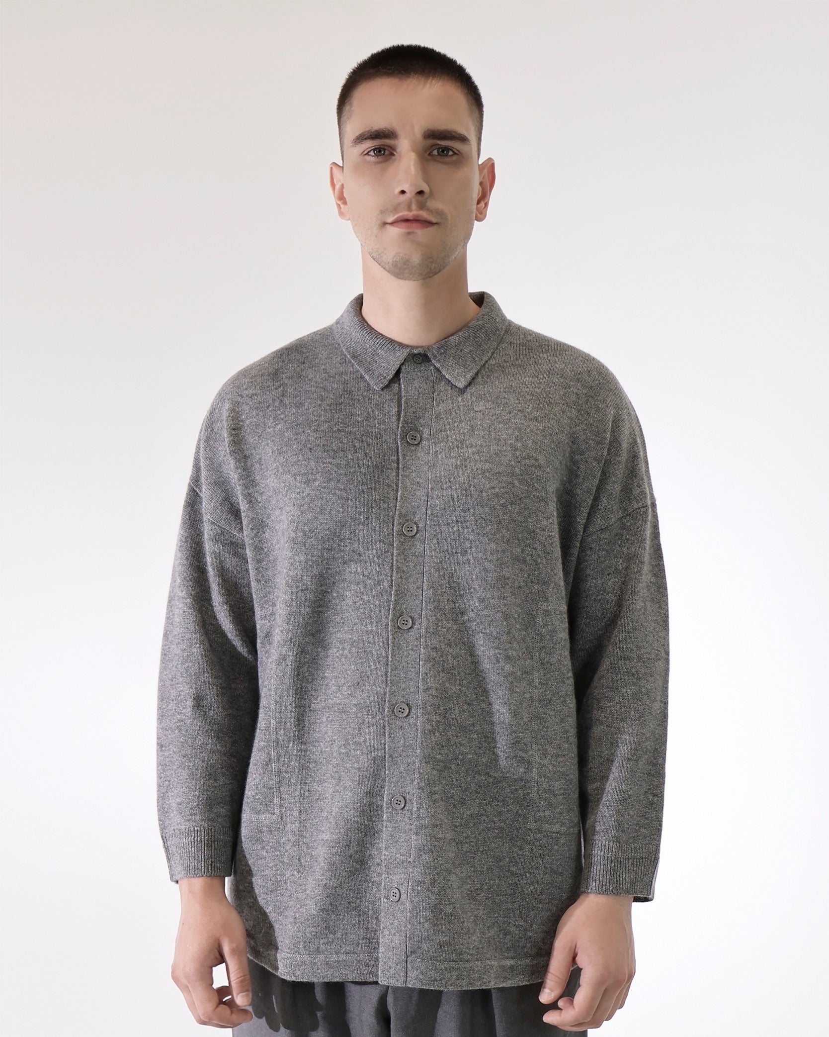 Le cardigan en cachemire premium Seoraksan